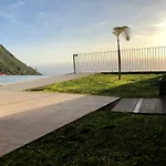 Palheiros Arco da Calheta