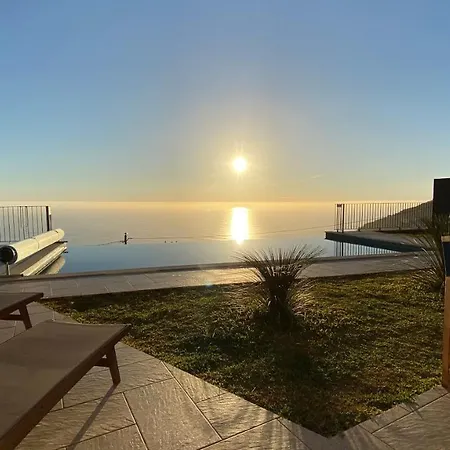 Palheiros Holiday home *