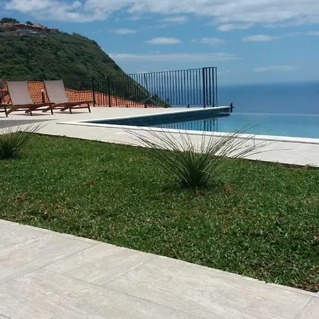 Palheiros * Arco da Calheta (Madeira)