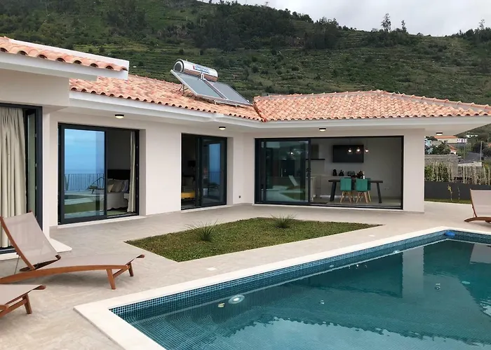 Palheiros Arco da Calheta (Madeira)