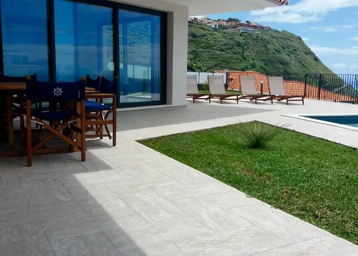 Palheiros Arco da Calheta (Madeira)