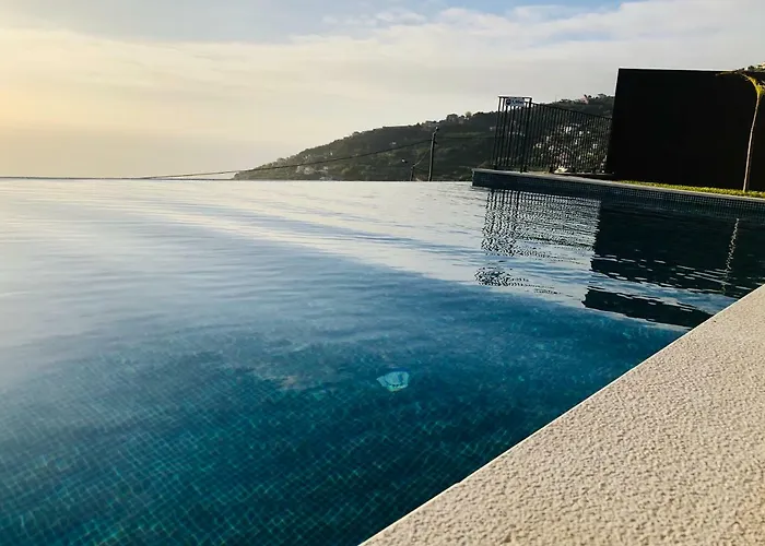 Palheiros Hébergement de vacances Arco da Calheta (Madeira)