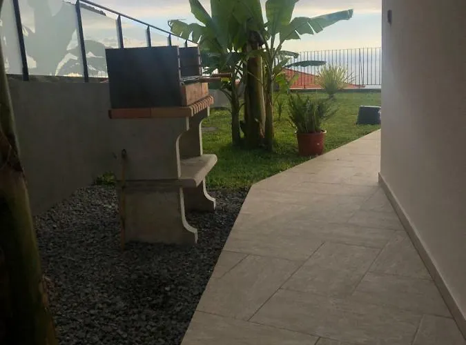 Palheiros Arco da Calheta (Madeira)